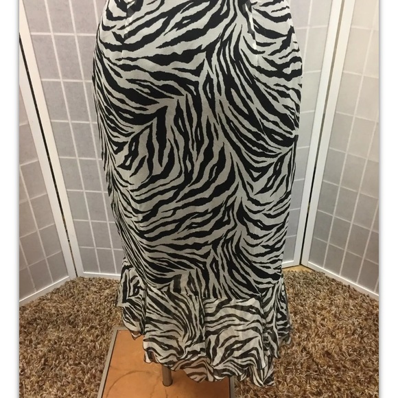 La Femme Gilar, skirt, long, black/white, size 4.: - Picture 2 of 7